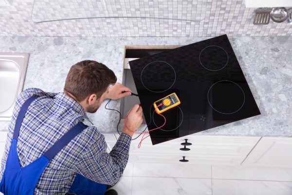 Kiểm tra board inverter bếp từ Hitachi